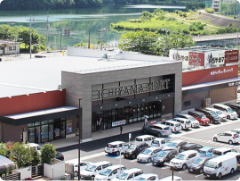 いちやまマート上野原店外観