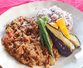 カレーペーストで味付け簡単！キーマカレー